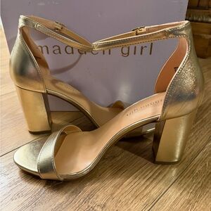 BRAND NEW Madden Girl Metallic Gold Ankle-Strap Block Heel Sandals